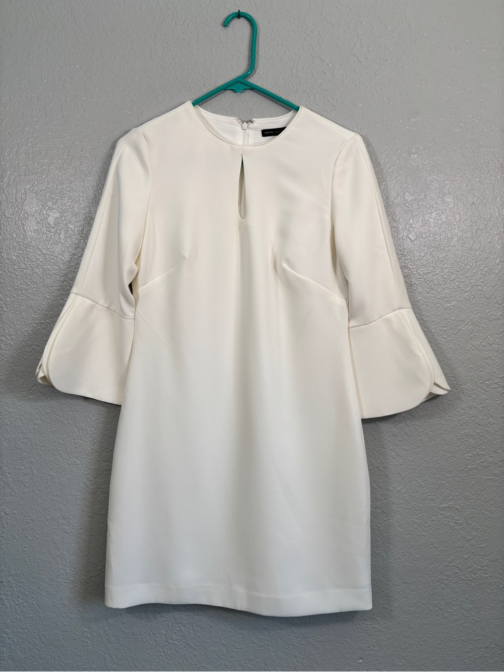 White House Black Market Petal Sleeve White Mini Dress Sz. 0